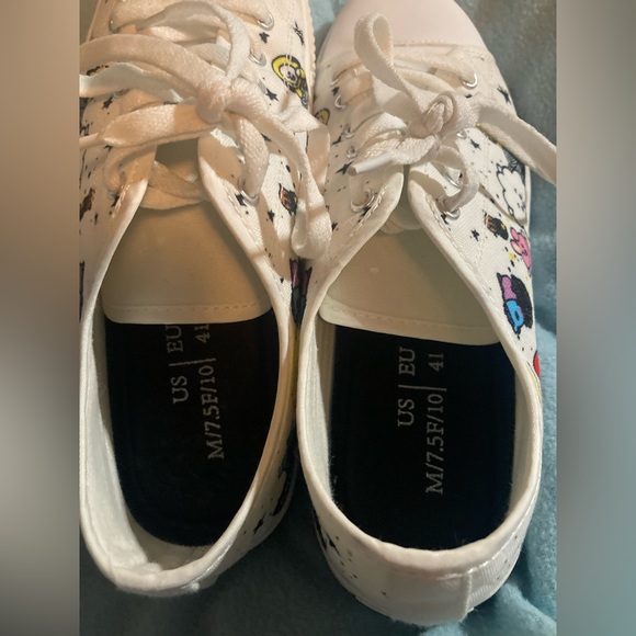 BTS shoes! BTS 21 characters! EUC! M7.5/W10 - Picture 5 of 9